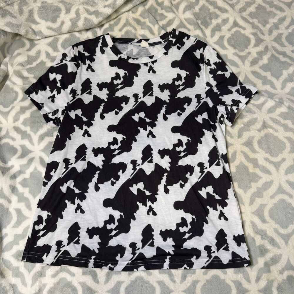 Black White Cow Print Abstract T-Shirt Womens M Short Sleeve Stretch Casual Top - Picture 1 of 8